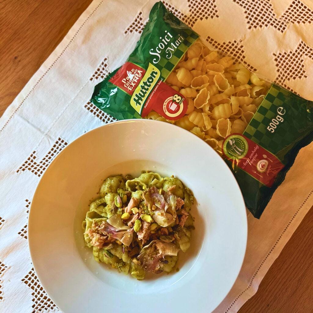 Scoici cu ton anghinare si fistic